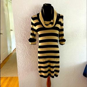INC Cowlneck Sweater Dress XL
Perfect for the holidays